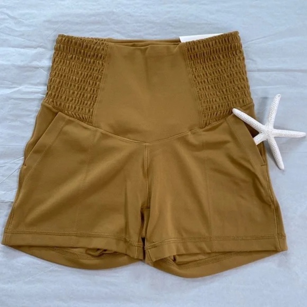 Offline By Aerie Real Me Shortie High-Rise Womens Shorts Brown 
Size M